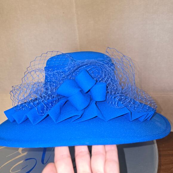 NWT CaraMia vibrant blue orunded sun hat, with ribbon, bows and‎ decorative net main image 7